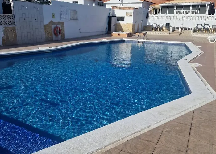 La Casita De Emily - Reformada, Bien Situada Y Con Piscina Amplia Semesterbostad *