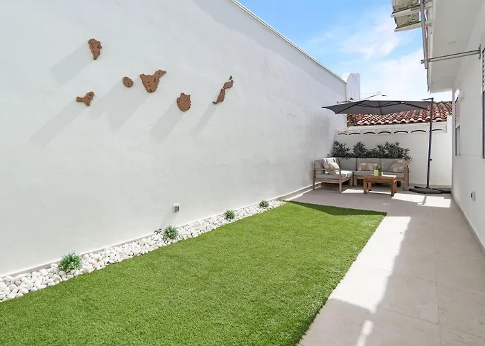 La Casita De Emily - Reformada, Bien Situada Y Con Piscina Amplia Semesterbostad *