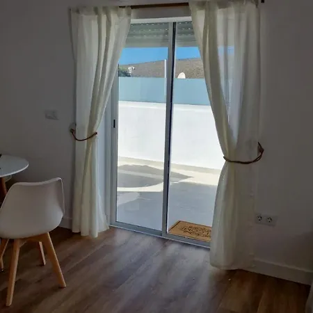 La Casita De Emily - Reformada, Bien Situada Y Con Piscina Amplia *