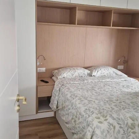 La Casita De Emily - Reformada, Bien Situada Y Con Piscina Amplia Holiday home