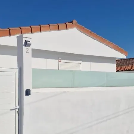 La Casita De Emily - Reformada, Bien Situada Y Con Piscina Amplia Holiday home *