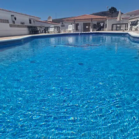 La Casita De Emily - Reformada, Bien Situada Y Con Piscina Amplia Holiday home