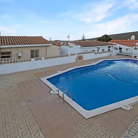 Holiday home La Casita De Emily - Reformada, Bien Situada Y Con Piscina Amplia
